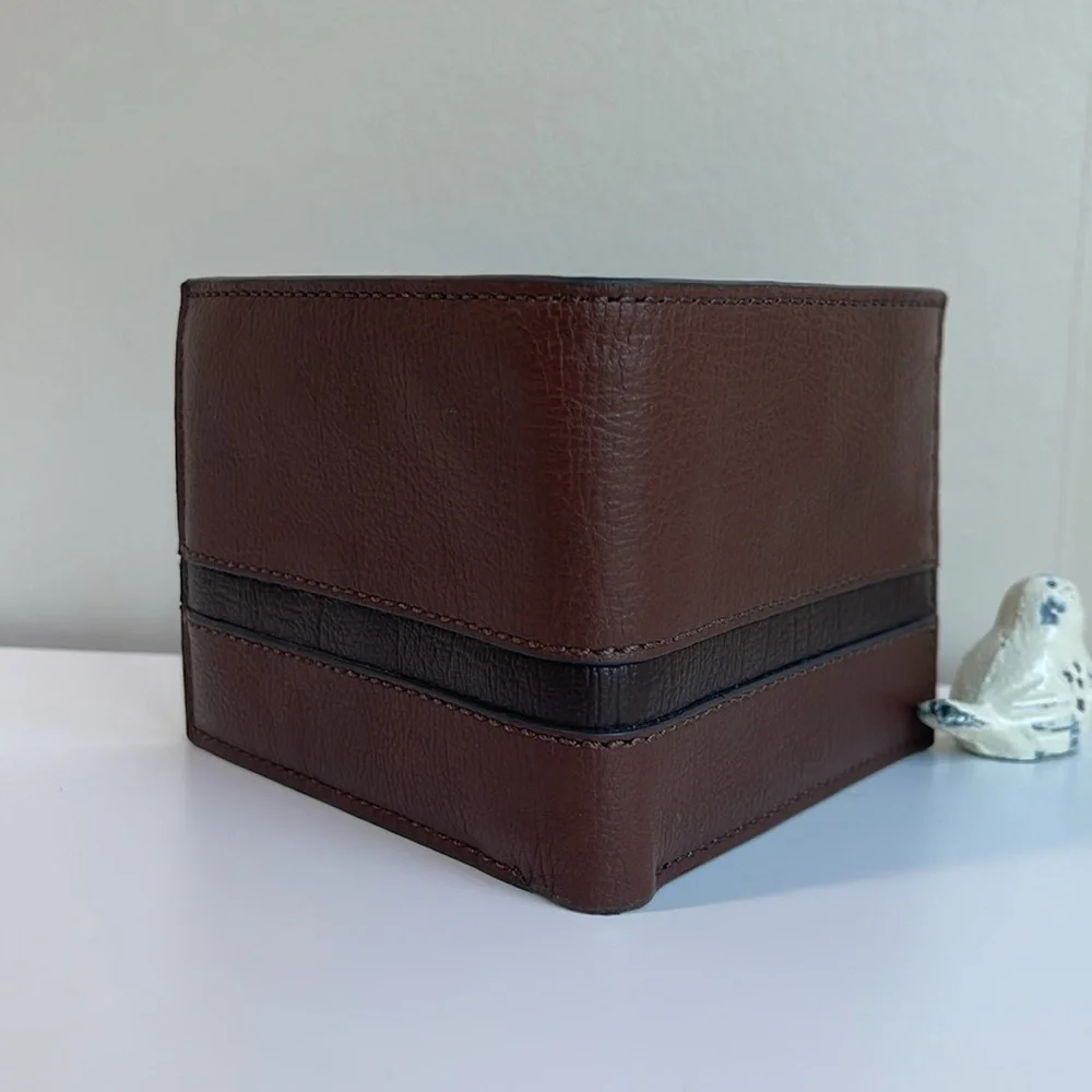 Fossil 🗝️ Men’s Genuine Leather Wallet